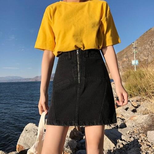 2020 Korean summer new high waist student black denim skirt