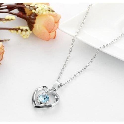 Luxury Crystal Heart-Shaped Pendant Necklace Chain Necklace Womens Wedding Jewelry Gift