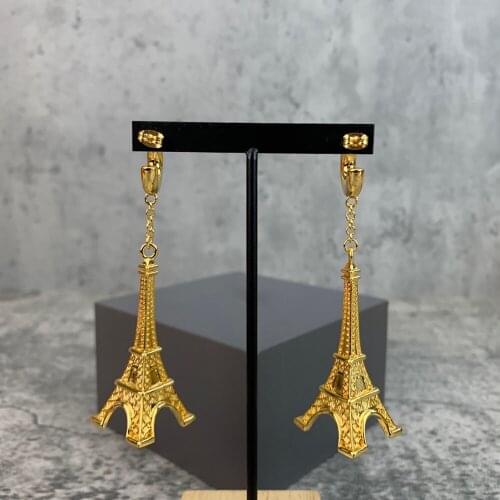 2021Hot New Luxury brand jewelry half Eiffel Tower earrings for women stones round letter stud earring rose gold three color