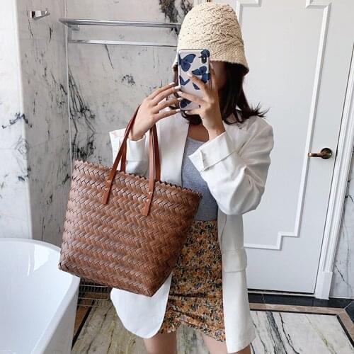 Fashion Rattan Shopping Bag Women Shoulder Bag Holiday Beach Basket Straw Bag Lady Wicker Woven Holiday Big Purses Totes Handbag