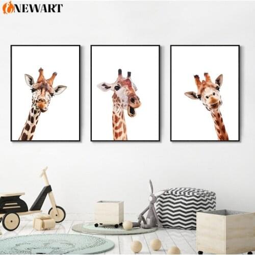 Funny Giraffe Canvas Painting Wild Animal Wall Art for Living Room Decoraiotn Poster Picture Print Home Decor Interesting Art