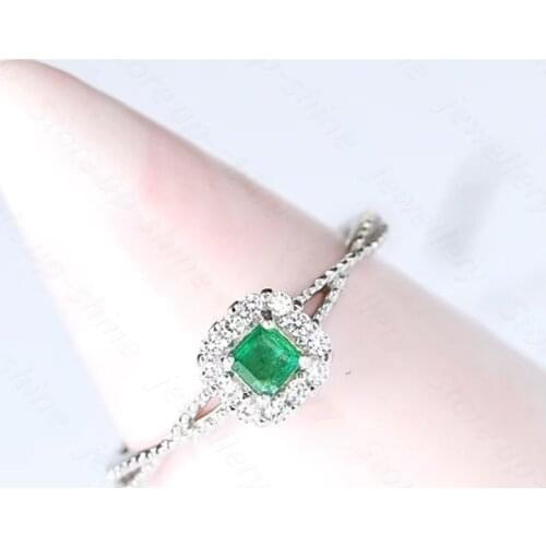 Natural emerald ring 925 silver ladies ring luxurious atmosphere dignified and elegant