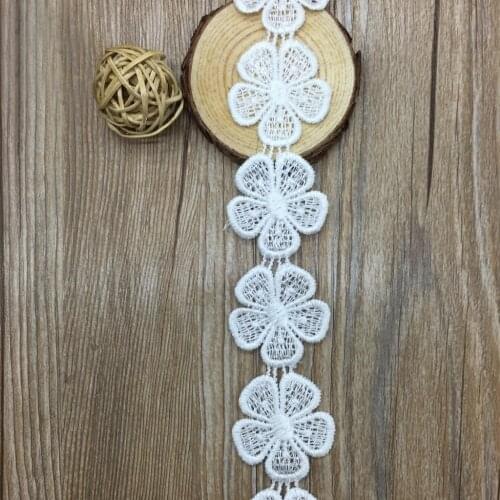 15Yards 35mm White Daisy Flower Venice Lace Applique Sewing Trims Doll DIY Embroidered Sewing Craft Ribbon Wedding Accessory