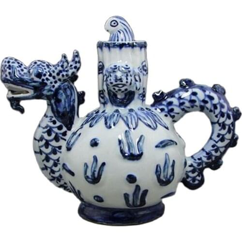 Chinese antique porcelain pot handmade blue and white dragon pot
