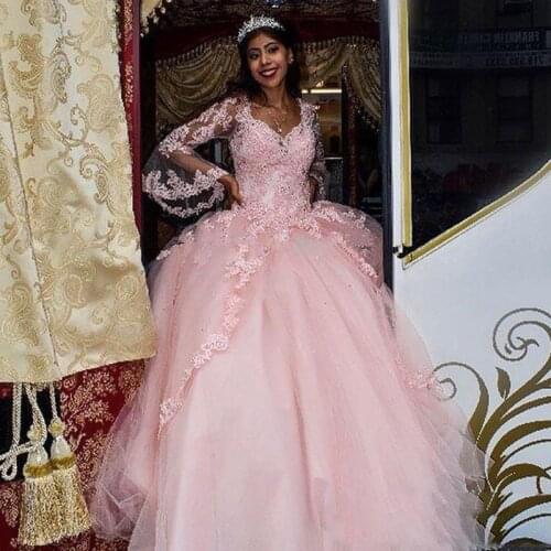 Long Poet Sleeves Quinceanera Dresses 2020 V Neck Lace Applique Tulle Sweet 16 Party Occasion Prom Gowns