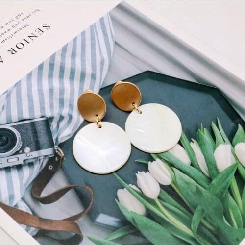 Round White Shell Cute Earring Party Holiday Simple Light Weight Drop Japan Styles