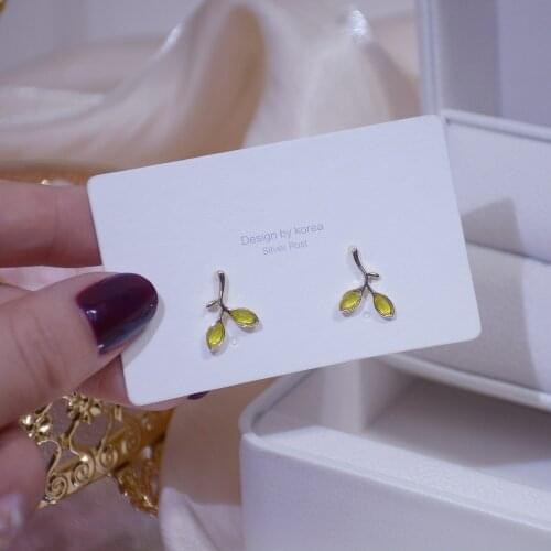 New S925 Silver Needle Small and Exquisite Leaf Earrings Fresh and Cute Everyday Girl Niche Earrings Ladies Ornaments Gifts