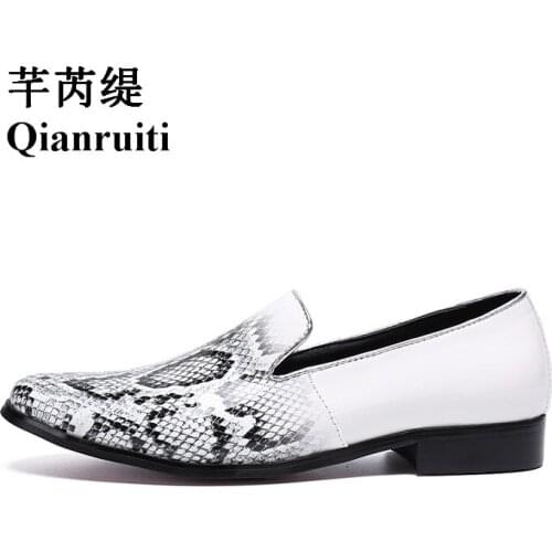 Qianruiti Formal Shoes Men Patent Leather Shoes Handmade Mature Slip-on performance Party Fashion Show Men Dress Shoes