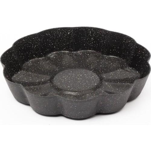 EWs Matte Black Small Daisy Cake Mold 26 Cm