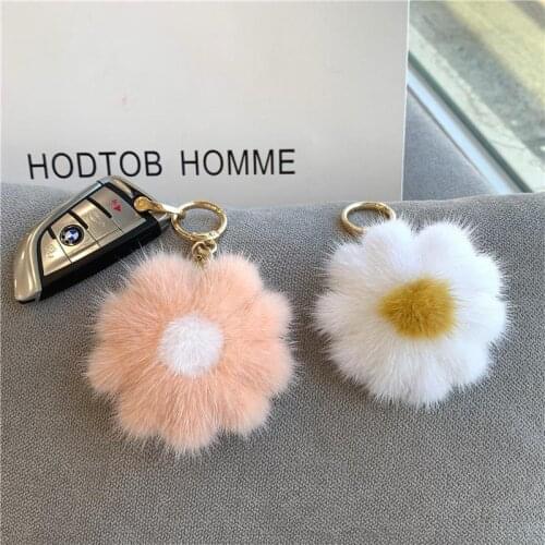 Korea Style Fur Keychain For Womens Charm Bag Holder Luxury Mink Fur Car Ornaments Pendant Fashion Flowers Chains Accessories