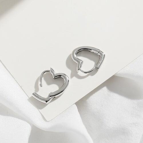 Cute Fashion Hearts Hoop Earrings Charm Minimalism Silvery Jewelry for Women Romantic Wedding Ear Clip Girl Birthday Gifts