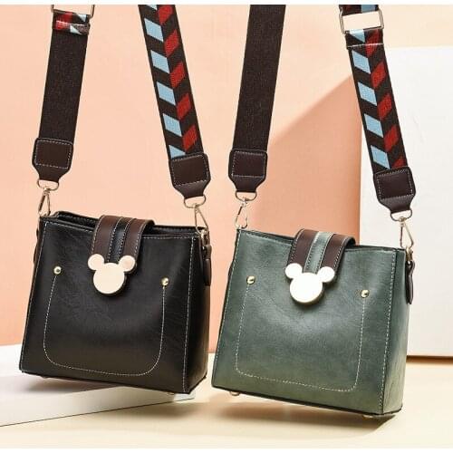Disneys new Mickey mouse bucket womens shoulder messenger handbag fashion travel shopping bag girl mobile phone bag