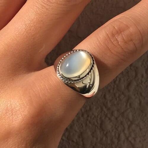 Silvology 925 Sterling Silver Oval White Agate Rings Retro Originality Design Fashionable Rings for Women 925 Minimalist Jewelry