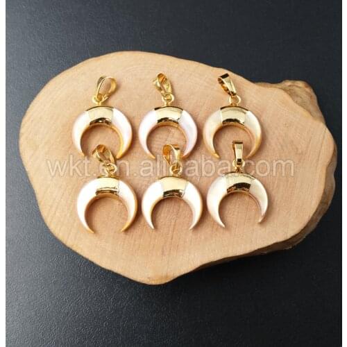 WT-P961 Small size 20mm shell Pendant for bracelets making,natural shell horn 20mm pendant with single loops Wholesale
