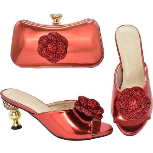 New Italian Women Wedding Shoes and Bag Set Decorated with Rhinestone Wedding Shoes for Women Bride Closed Toe Heels Party Pumps