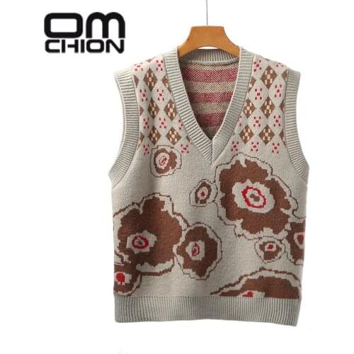 OMCHION Spring Vintage Wasitcoat 2021 Korean V Neck Embroidery Sweater Women Casual Loose Tank Vest Preppy Style Top BN69