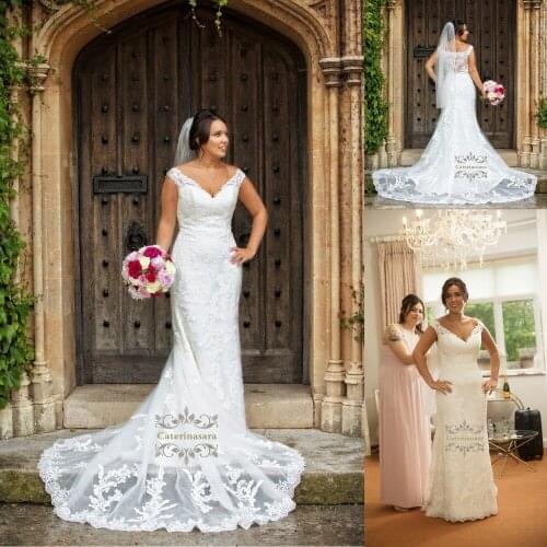 Simple Sexy V Neck Womens Lace Wedding Dresses Mermaid Chapel Train Girls Bride Gowns Trumpet Fishtail Fit and Flare for Outdoor