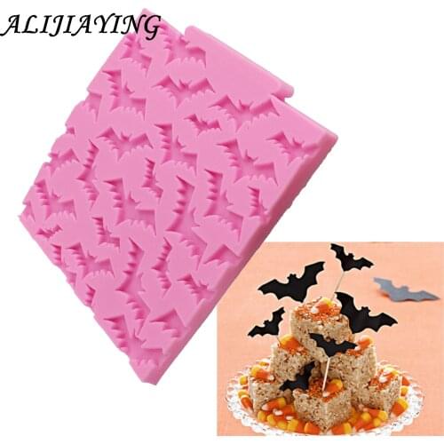 Bat Cake Mold Silicone Halloween Bat Fondant Chocolate Mold DIY Baking Cake Decoration Mold Kitchen baking accessories D1015