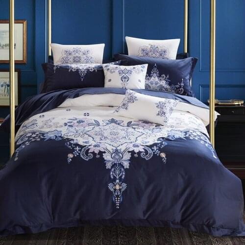 Luxury White 20S Egyptian Cotton Embroidery Royal Bedding Set King Queen Wedding Bed Sheet Cover set Duvet Cover 4/6pc