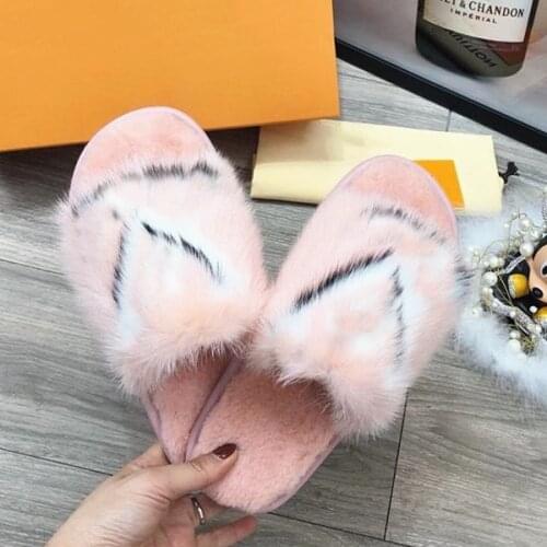 Home Soft Slippers 2020 Fashion New Womens Slippers Sweet Home Fur Slippers Comfortable Leisure Slippers Home Buty Damskie