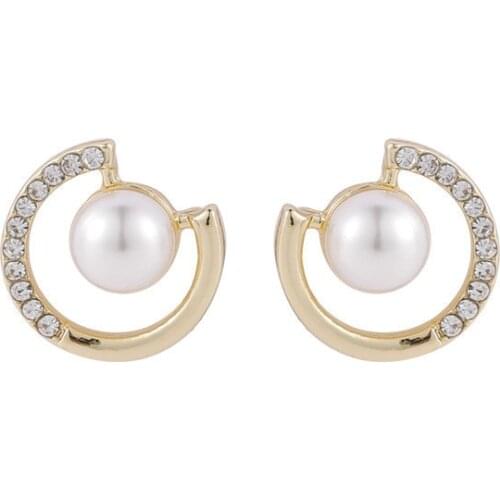 New Arrival Trendy Round Exquisite Pearl Round C-shaped Simple Stud Earrings For Women Fashion Crystal Jewelry