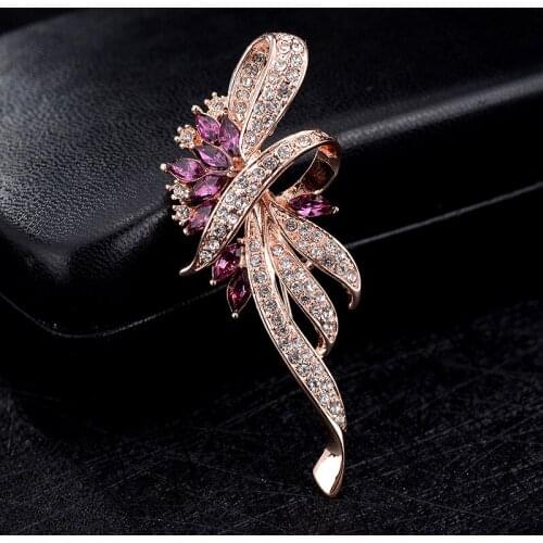 Temperament Zircon Feather Brooch Womens Suit Decorative Pin Simple Cardigan Autumn Winter Coat accessories