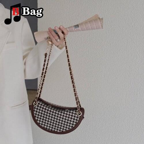 Fashion women Single shoulder Underarm Bag Advanced sense PU Leather Crescent Crossbody Bag ladies Portable chain messenger Bag