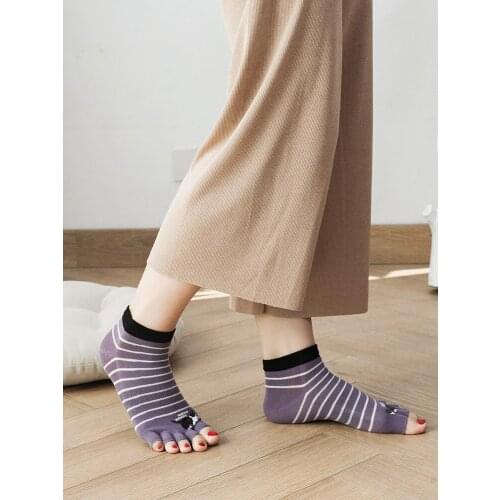 5 Pairs Summer 5 Toe Open Toe Five Finger Socks Womens Cotton Stripe Short Tube Thin Split Toe Socks Sweat Cartoon Cat