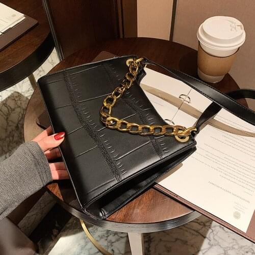 Design Senior Handbags Autumn/winter New Fashion Retro Messenger Bag Shoulder Bag Armpit Bag Dual-use Bag Width: 25cm