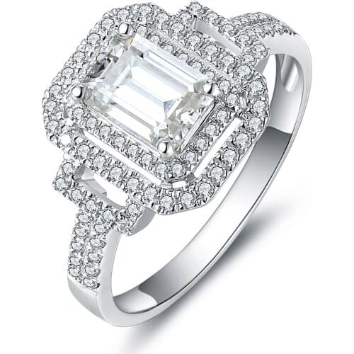 100% 18K Gold 1 ct Rectangular White Mozanstone Elegant Female Ring VVS Level D Color