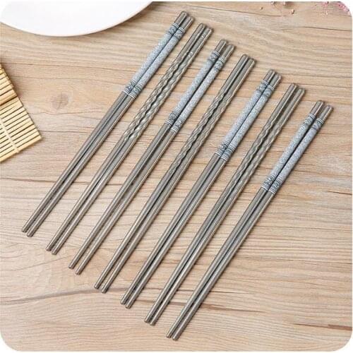 300pcs Durable Food Stick Chinese Traditional Flowers Pattern Stainless Steel Chopsticks Tableware Christmas Gifts 8.8inch