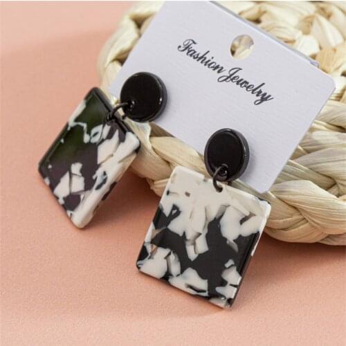 New Korean Womens Statement Earrings Flower Lovely Square Geometric Hanging Pendant Gold Earrings 2021 Fashion Jewelry Gifts