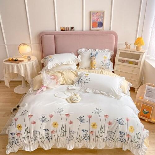 Luxury Korean Princess Style Bedding Set Flowers Embroidery Ruffles Duvet Cover Set Quilt Cover Bed Comforter Set Fitted Sheet