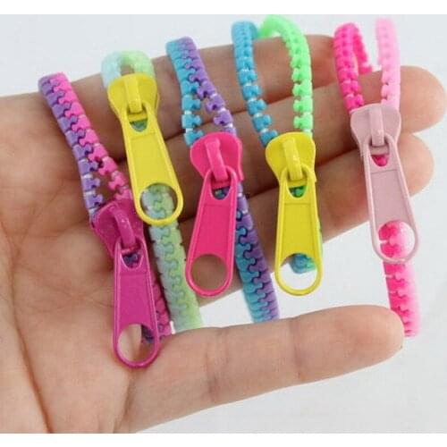 Wholesale 20pcs Beautiful Bicolor Hip Zip Zipper Design Bracelets Mix Colors Unsex Acrylic Zipper Wristband Jewelry Party Gifts