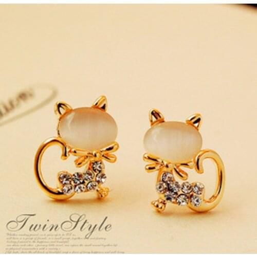 2018 New Hot Fashion Fine Jewelry Sweet Color Super Cute Sweet Fresh Rhinestone Stud Earrings For Women Girl