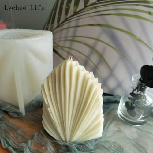 Lychee Life 1Pcs Silicone Candle Polymer Clay Mould 2021 New 3D Shell Scallop Handmade Craft Resin Mould Pottery Tools