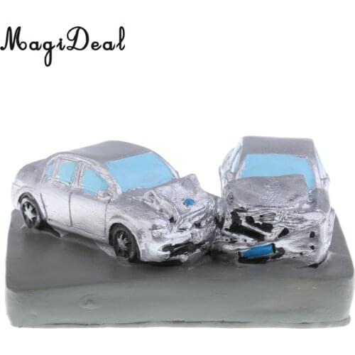 MagiDeal DIY Resin Sand Scenery Building Car Accident Collision Model Scene Layout for Diorama Landscape Tabel Desk Decor Toy