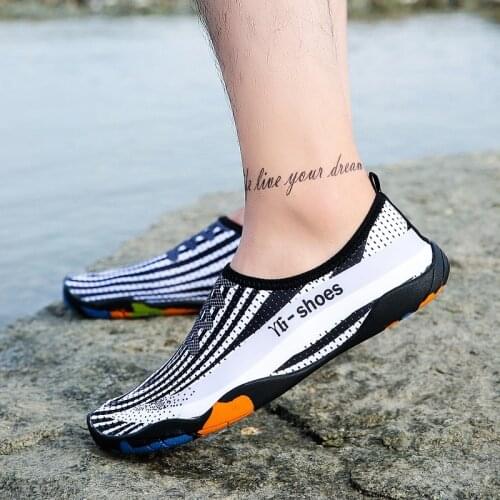 Plus Size Men Women Swimming Shoes Unisex Summer Beach Water Shoes Slipper Aqua Shoes Mens Sneakers Lightweight Upstream Shoes