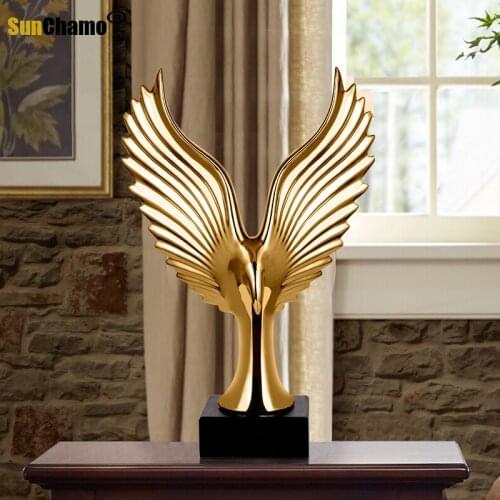 Golden/ Silver Creative Home Decor Eagle Wing Abstract Sculpture Decoration Figurine Decorative Resin Hawk Statue TV Background