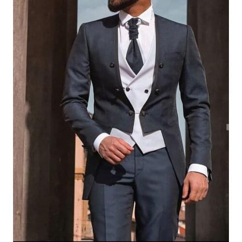 Slim Fit Men Suits with Double Breasted Coat 3 Pieces Groom Tuxedo for Wedding Italian Style Male Fashion Jacket Vest Pants
