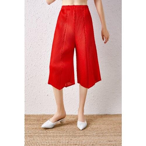 HOT SELLING Miyake fashion Pleated Cropped Pants waist solid Drawstring loose casual wide-leg black pants IN STOCK