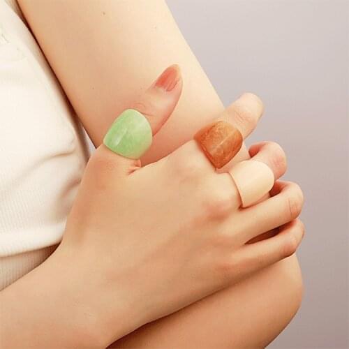 2021 New Colourful Transparent Acrylic Resin Ring for Women Trendy Geometric Irregular Round Rings Girls Party Jewelry