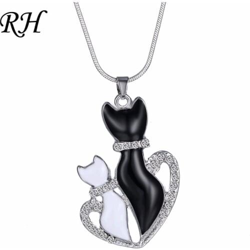 Enamel Metal Black White Couple Cat Necklace Women Animal Necklace Pendant Lovers Gift Heart Mom And Kids Mother Gift Jewelry
