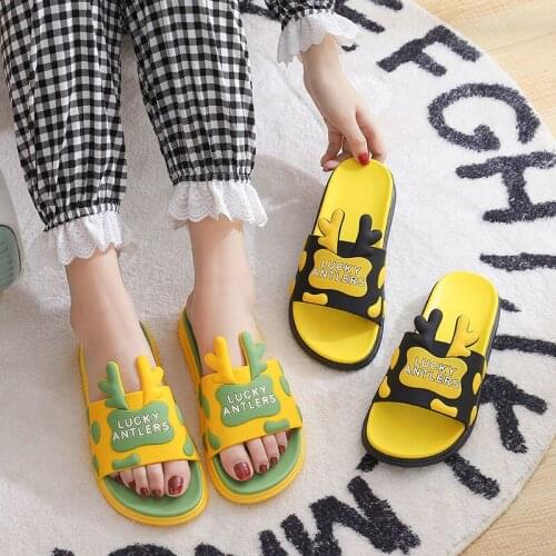 Comfortable unique slippers women non-slip out ins outside wearing couple cute home thick bottom home bath anti-slip anti-odor