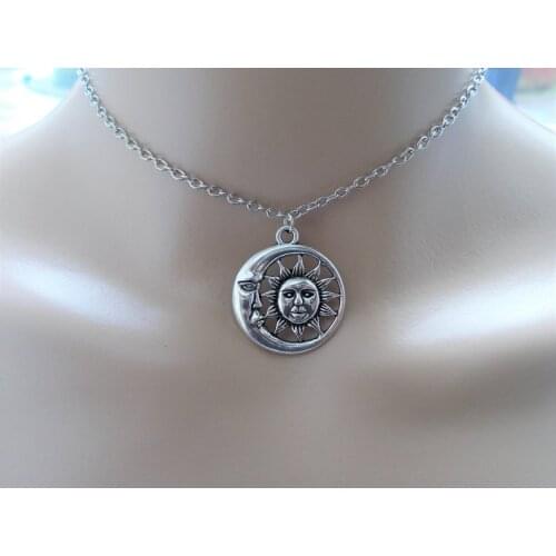 Fashion NEW Sun and Moon Pendant Necklace Women Short Chain Chokers Stainless Steel Jewelry Celestial Trend Simple Creative Gift