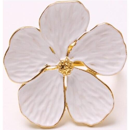 Luxury flower style Napkin Ring Napkins buckle Wrap Serviette Holder For Wedding Banquet Party Table Home Decoration