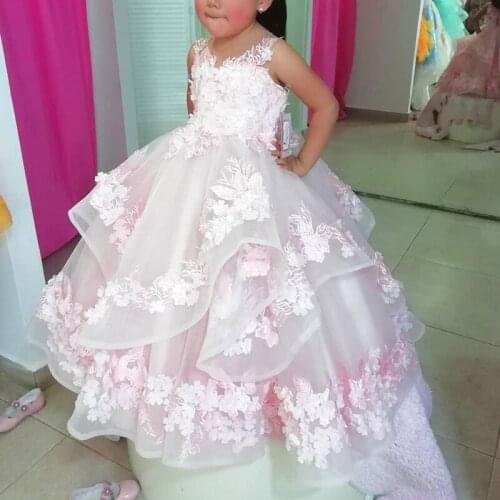 Pink Lace Appliques Flower Girls Dresses Button Back Ruffles Tiered Skirt Kids Holy Communion Dress Puffy Infant Pageant Dress