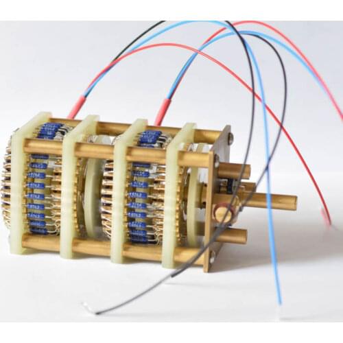 33 levels of gold-plated contacts L-type two-channel volume potentiometer 10K, 50k, 100K, 250K. －70db～0 attenuation range