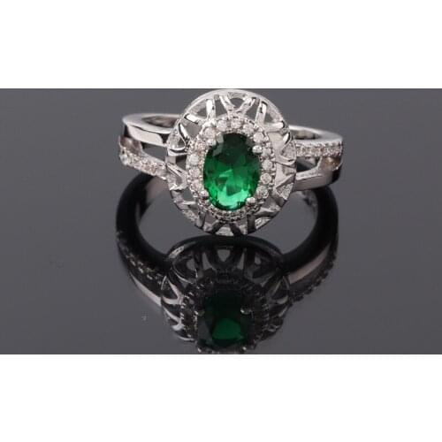 WYJZY Exquisite inlaid green crystal ring for women Classic lady anniversary gift jewelry sleek minimalist style wearing ring