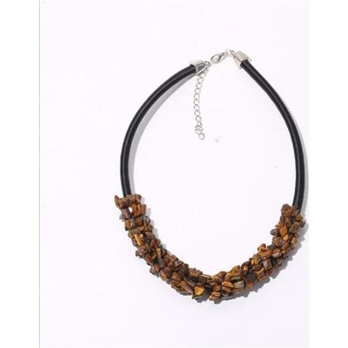 Natural Stone Red coral Tigers Eye Irregular Necklace Bohemian Retro Ethnic Style Crushed Stone Crystal Short Necklace Chain